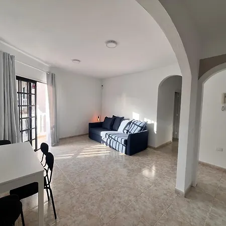 Seaview 2 Bedroom Apartment Alcala (Tenerife)