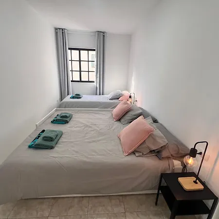 2 Bedroom With Solarium Terrace شقة *